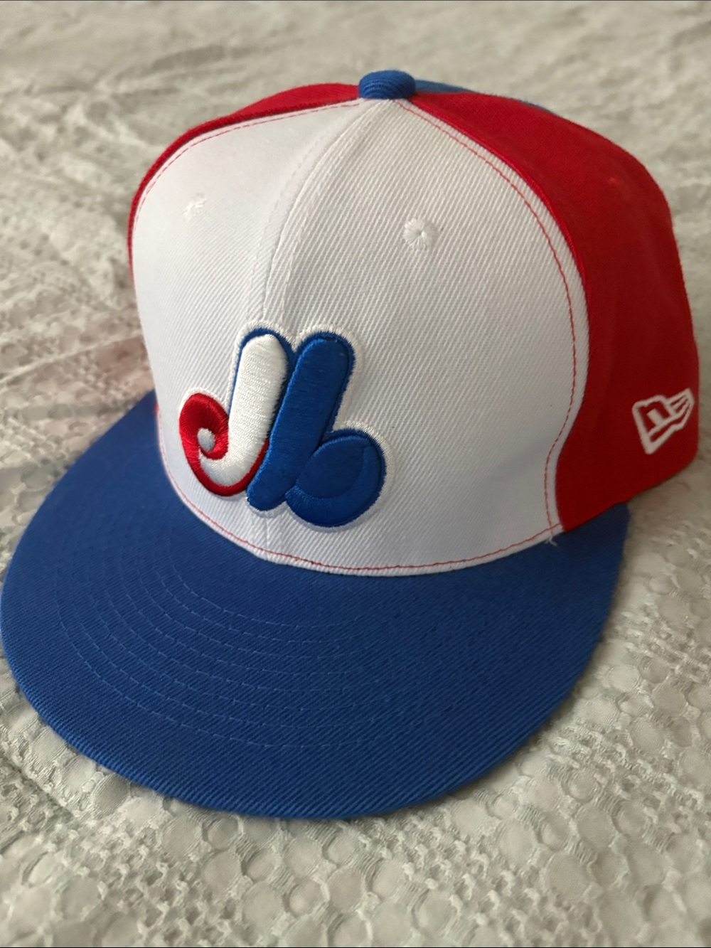 New Era Montreal Expos Red White Blue Fitted Cap (7 1/2)